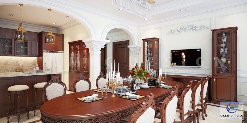 Phòng khách-bếp được ấn tượng với bộ bàn ăn gỗ tự nhiên