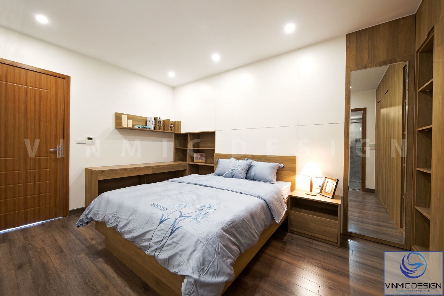 Giường ngủ được thi công với chất liệu gỗ MDF lõi xanh chống ẩm