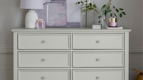 Tủ trang trí phòng khách phổ biến được thiết kế theo yêu cầu