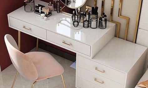 Trang trí nội thất phòng ngủ với bàn trang điểm đẹp mắt hiện nay